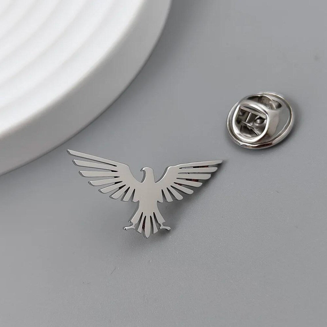 Eagle Shape Brooch Pin for Men Women