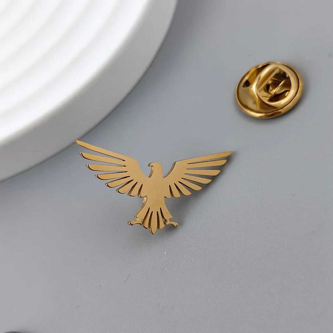 Eagle Shape Brooch Pin for Men Women